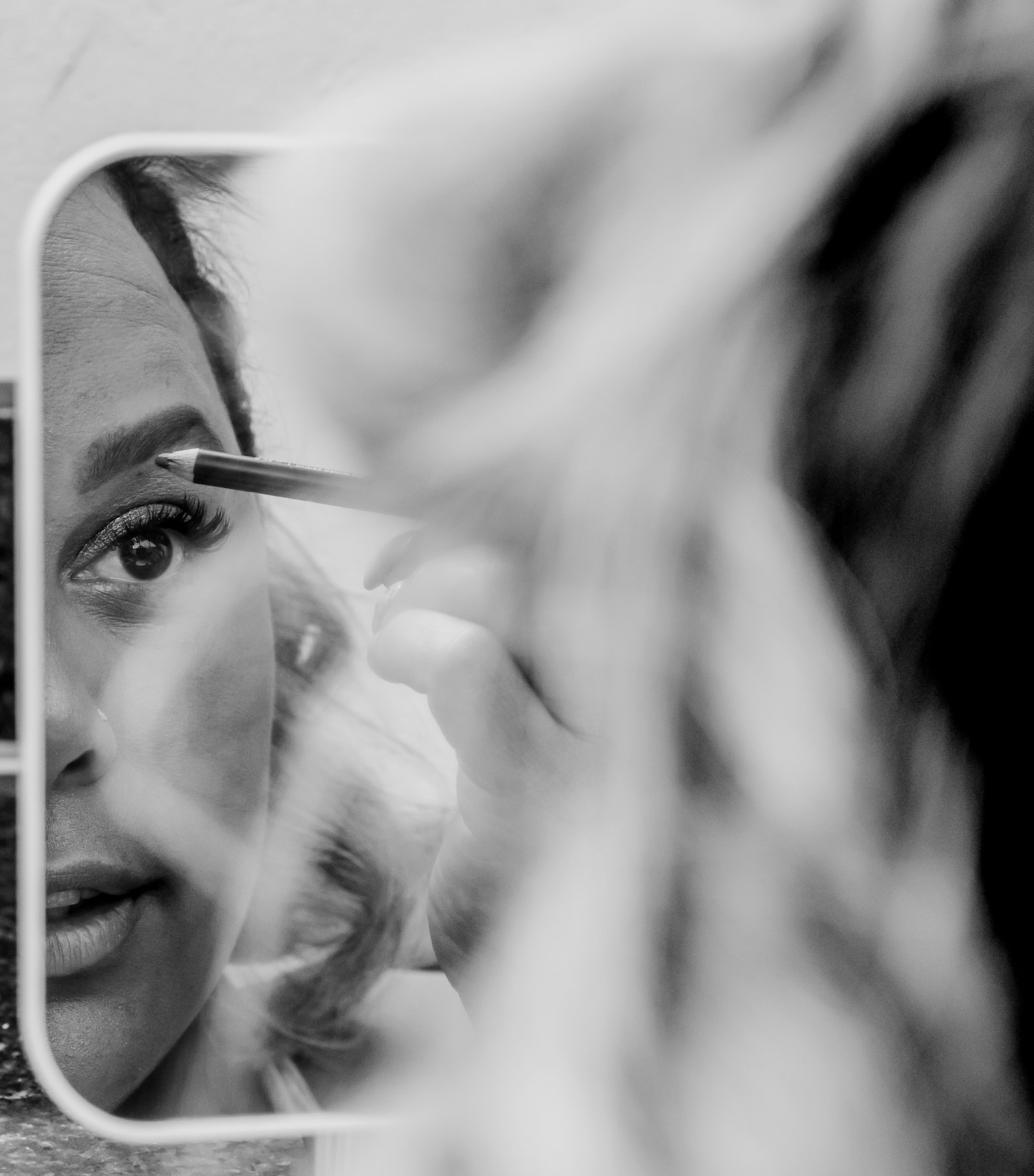 Übung am Spiegel in der Beauty Academy